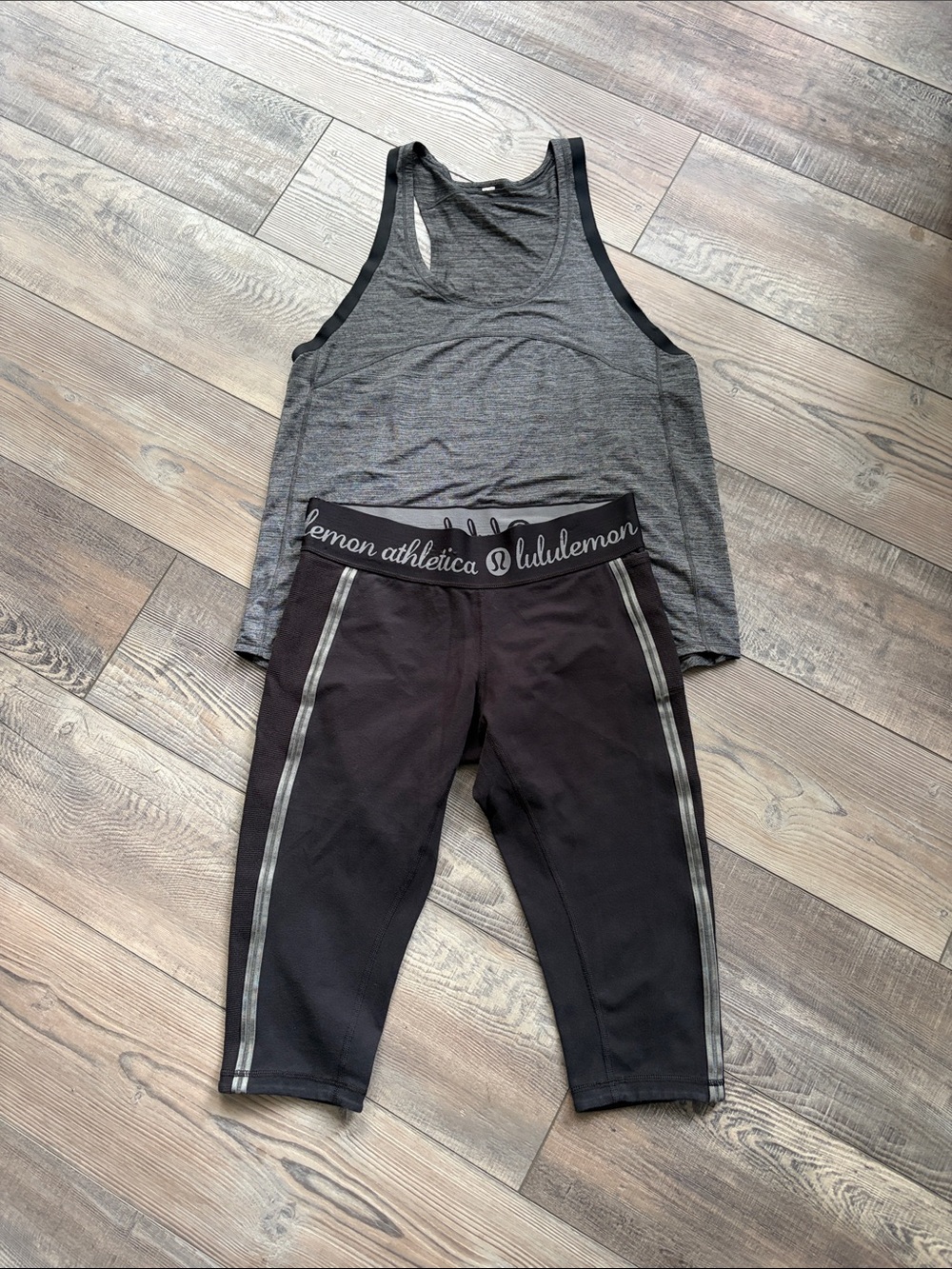 Lululemon Athletica Black and Gray workout set!  - Size 10